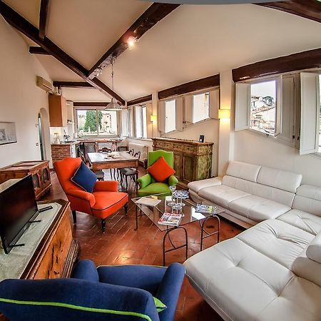 Attico Sopr'Arno Apartment Флоренция Стая снимка